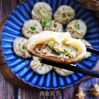 西葫芦鲜肉包的做法步骤:13
