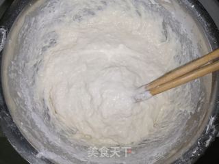 发面韭菜鹅蛋馅饼的做法步骤:2