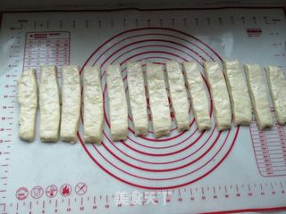 鸡蛋油条的做法步骤:10