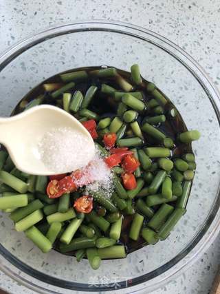 腌蒜苔的做法步骤:5