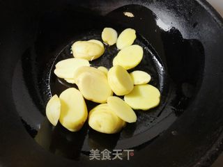 鲜土豆面的做法步骤：3