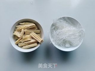 甘蓝鸡蛋凉拌菜的做法步骤:2