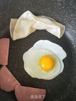 懒人早餐~手抓饼的做法步骤:2