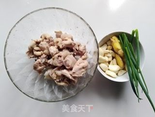 三杯鸡的做法步骤:4