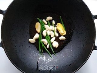 三杯鸡的做法步骤:5