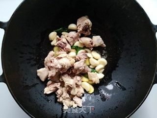 三杯鸡的做法步骤:6