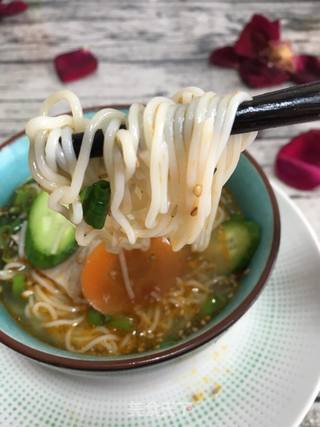 “懒人餐”煮肉时蔬酸辣汤面的做法步骤:23