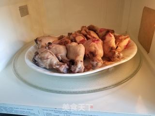 微波炉盐焗鸡腿的做法步骤:5