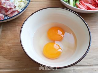 腊肠芦笋炒鸭蛋的做法步骤:4