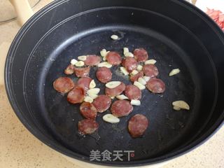 腊肠芦笋炒鸭蛋的做法步骤:7