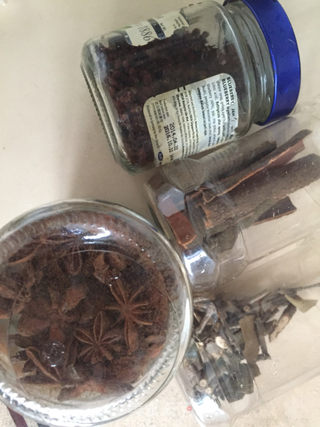 卤牛肉的做法步骤：2