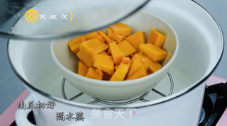 颜值营养减肥餐 | 牛奶燕麦南瓜糊的做法步骤:2