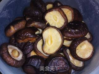 咸香鲜肉粽的做法步骤:4