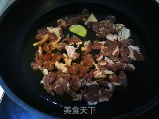 番茄炖牛腩的做法步骤:2