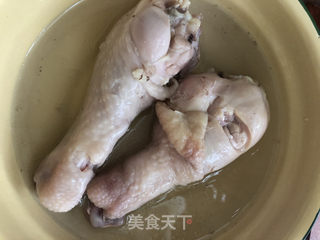 柠檬手撕鸡腿的做法步骤：4