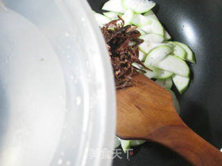 笋干菜煮夜开花的做法步骤：5