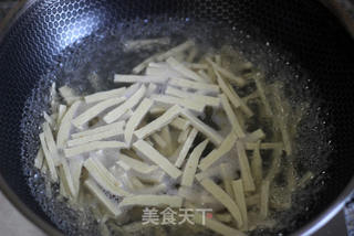 凉拌香辣豆干的做法步骤：1