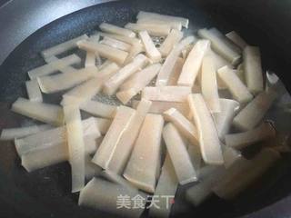 凉拌魔芋的做法步骤:3
