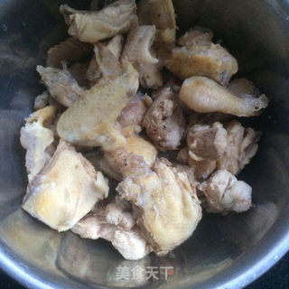 清炖香菇鸡汤的做法步骤：1