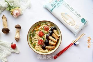菌菇汤面的做法步骤:8