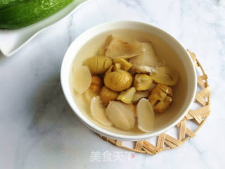 百合栗子糖水的做法步骤:3