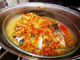 剁椒鱼头的做法步骤:6