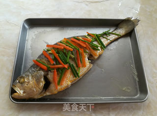 清蒸黄花鱼的做法步骤:6