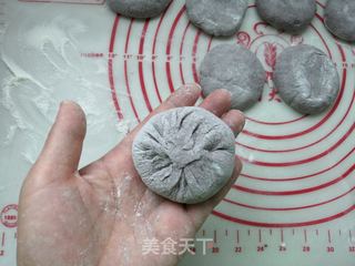 黑米面红糖芝麻饼的做法步骤:8