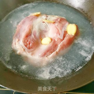 卤牛肉的做法步骤：1