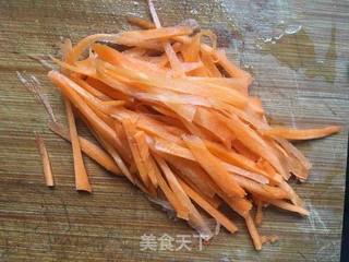 花生酱拌荞麦面(愤怒的小鸟鸟巢面)的做法步骤:2