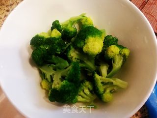牛肉虾仁蔬菜面的做法步骤:4