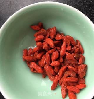 枸杞羊肉酸辣汤面的做法步骤:5