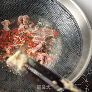 枸杞羊肉酸辣汤面的做法步骤：8