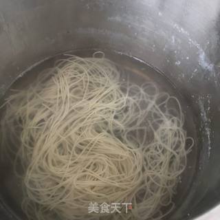 枸杞羊肉酸辣汤面的做法步骤:11