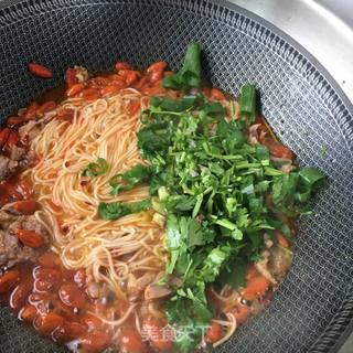 枸杞羊肉酸辣汤面的做法步骤:16