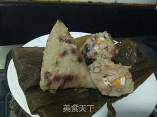 红豆咸肉粽的做法步骤:4