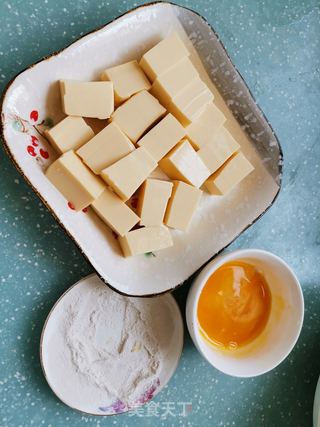 茄汁鸡蛋豆腐的做法步骤:2