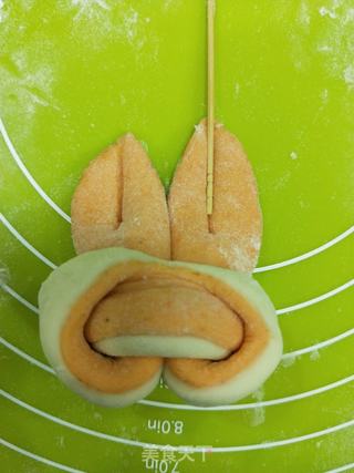 小兔子馒头的做法步骤:17