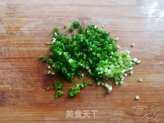 鲜肉元宝馄饨的做法步骤:2