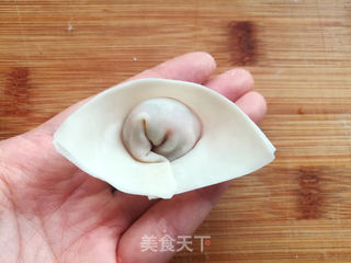 鲜肉元宝馄饨的做法步骤:7
