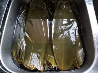 广式蛋黄香菇肉粽的做法步骤:4