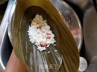 广式蛋黄香菇肉粽的做法步骤:15