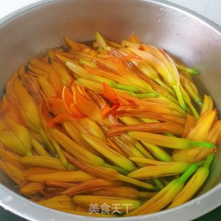 自制干黄花菜的做法步骤:2