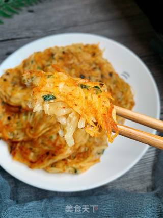 土豆丝饼的做法步骤:16