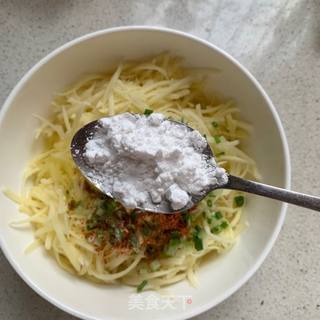 土豆丝饼的做法步骤:5
