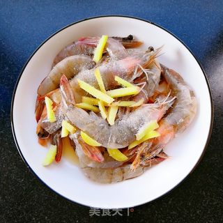 避风塘炒虾的做法步骤:4