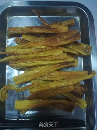 辣条腐竹的做法步骤:4