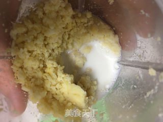 奶香桂花麻油绿豆糕的做法步骤：2