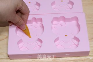 Kitty奶油冰棍的做法步骤：7