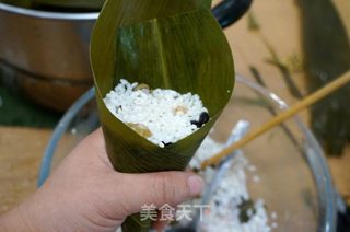 蜜豆锥子粽的做法步骤：4